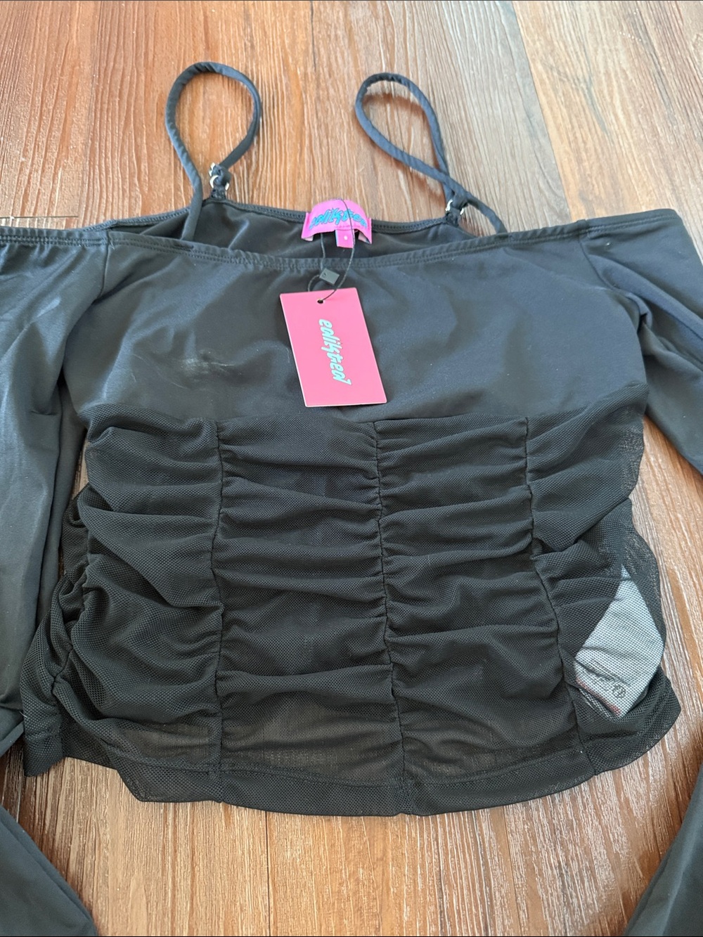 Edikted Black Off-Shoulder Ruched Long Sleeve Crop Top
